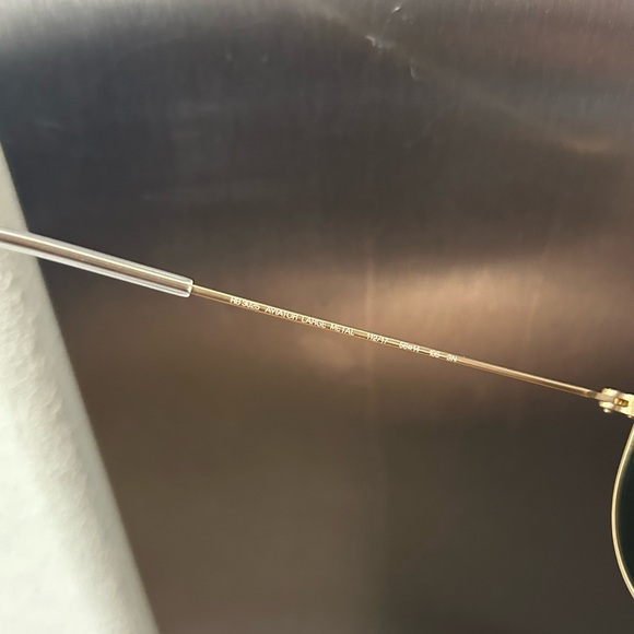 Ray-Ban Aviators - Picture 6 of 6